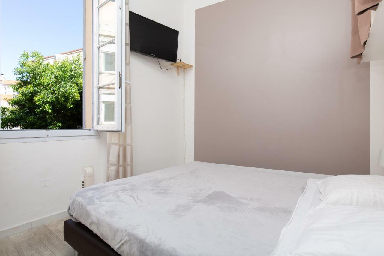 Forville Cannes Bagian luar foto