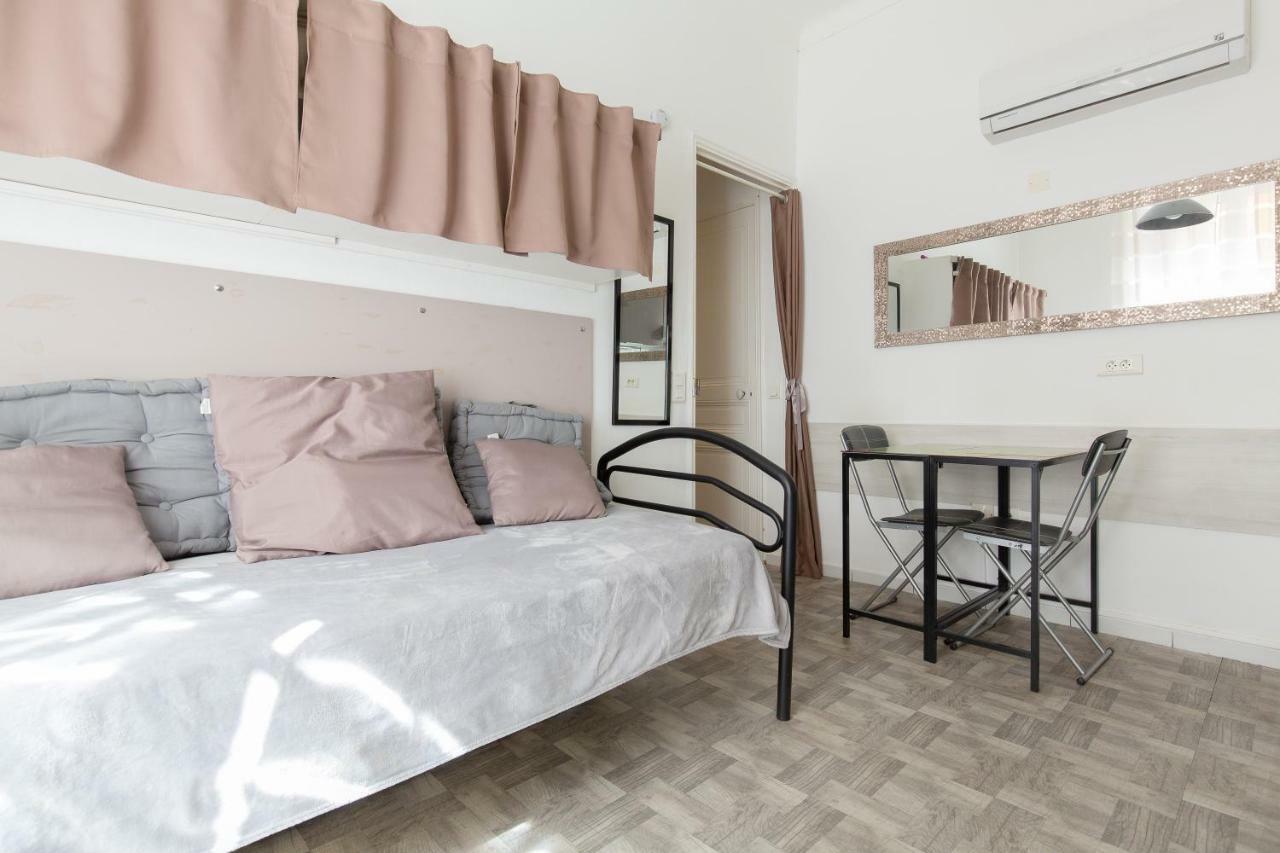 Forville Cannes Bagian luar foto